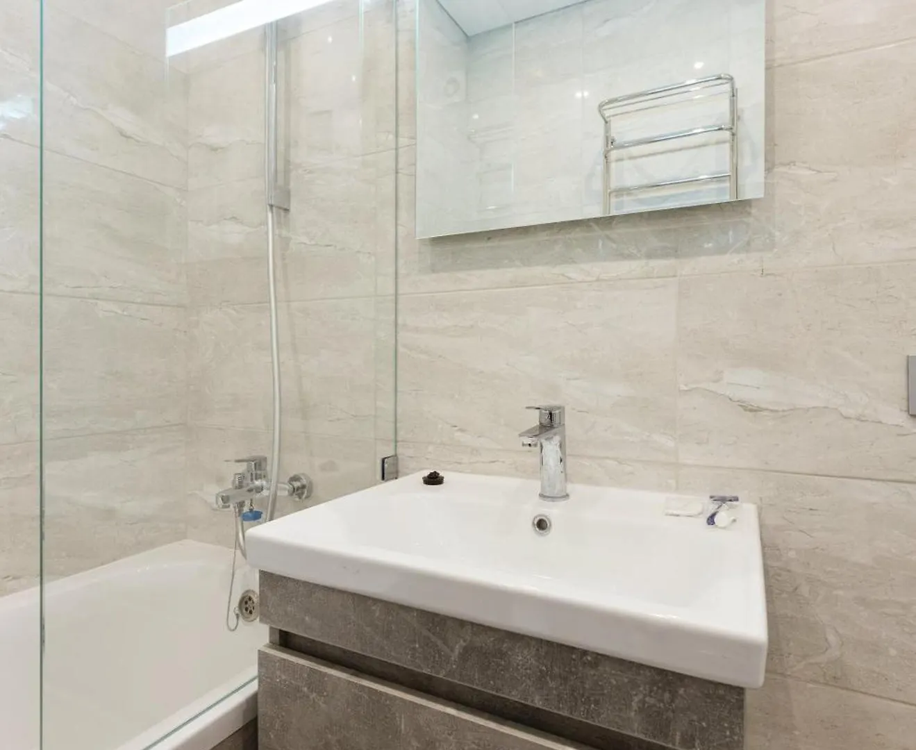 Nyvky Like Home - Manchattan City - Квартира 290 Киев 0*,  Украина